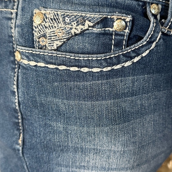 Love Indigo Blue Denim Shorts Size‎ 6 Cross Embroidery Rhinestones Cuffed - Picture 5 of 13